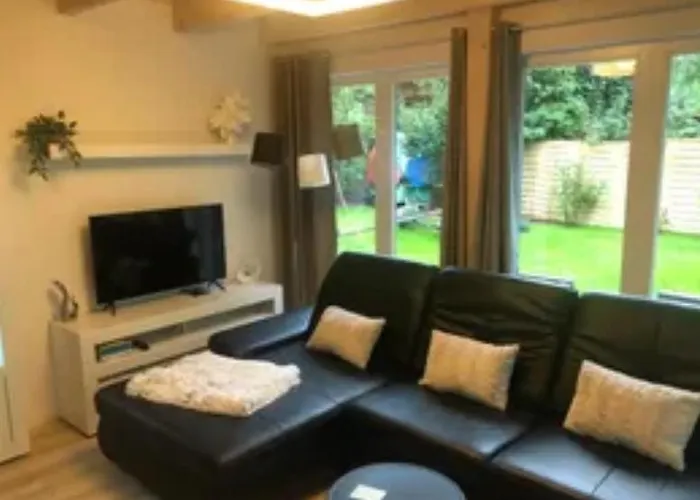 Luxus Summer Breeze Luebbesee Sauna Bootssteg Templin 別荘 *