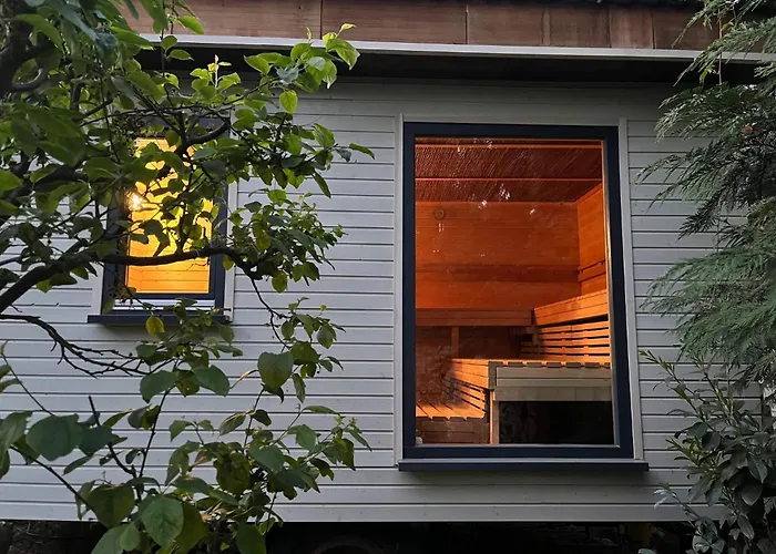 別荘 Luxus Summer Breeze Luebbesee Sauna Bootssteg Templin